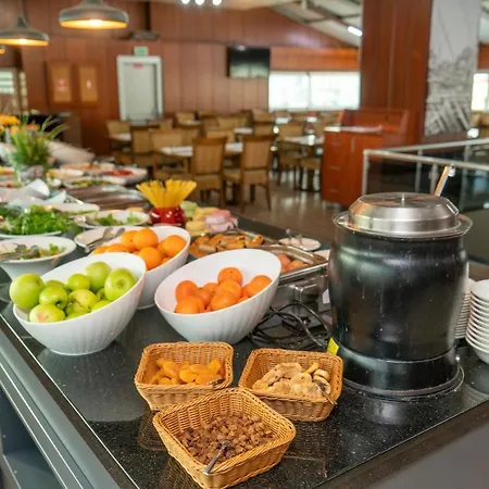 Hotel The Bostanci 4*